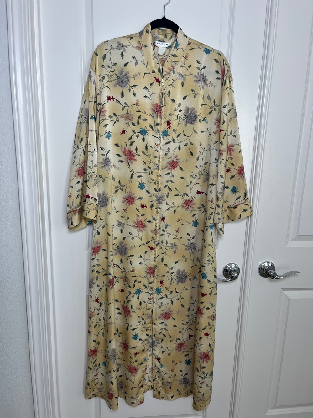 Natori Vintage Satin Yellow Floral Full Zip Sleepwear Caftan Size Small